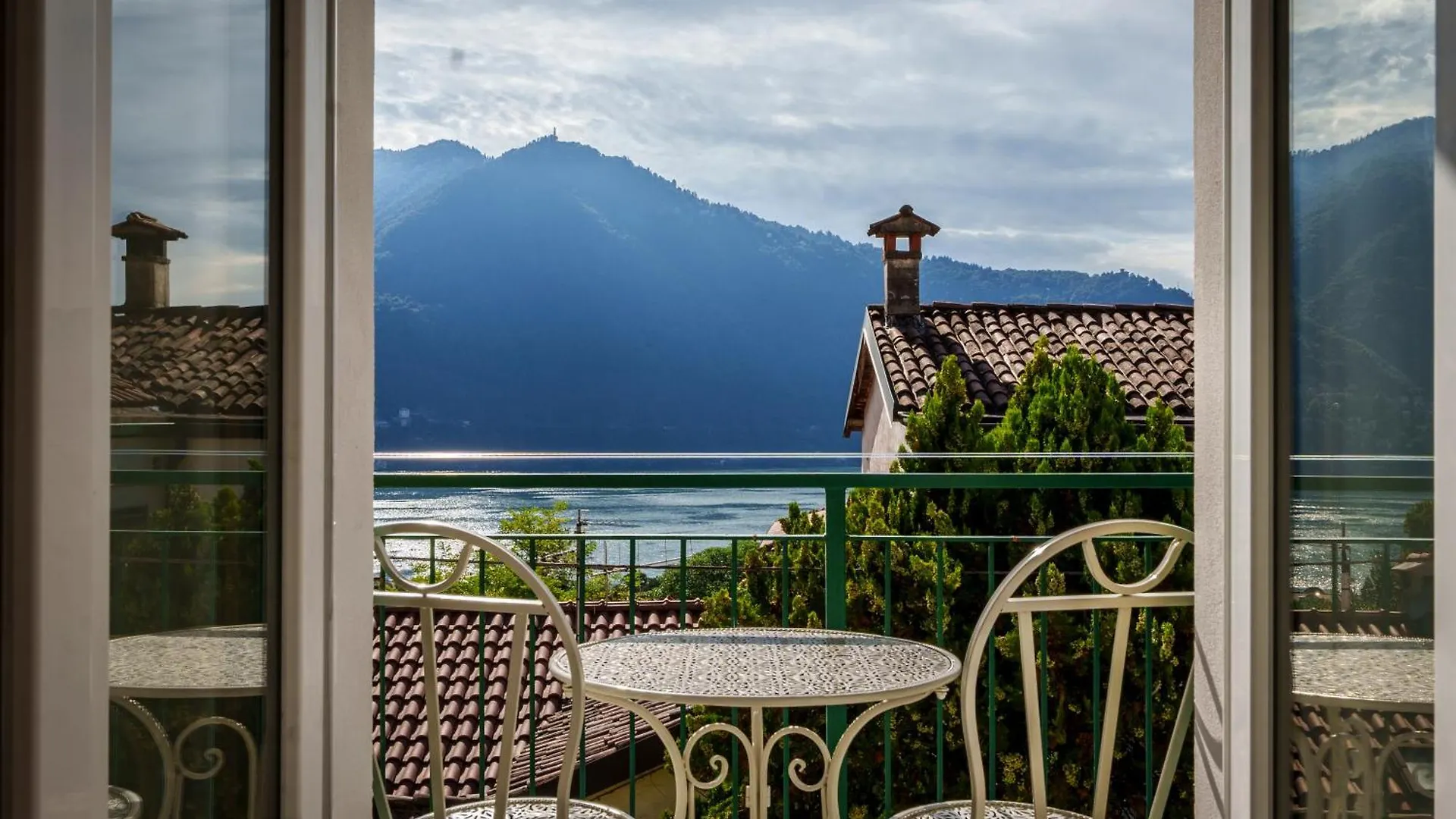 La Casa Sul Torrente - Lake View Cernobbio